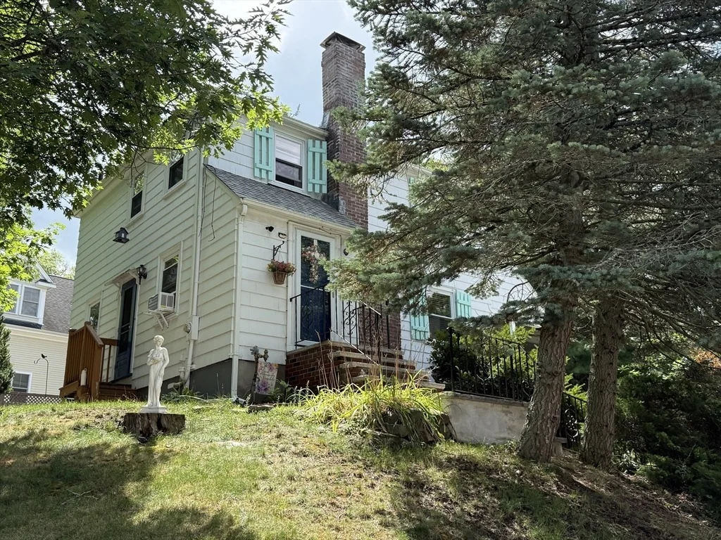 Photo of 8 Myopia Rd.