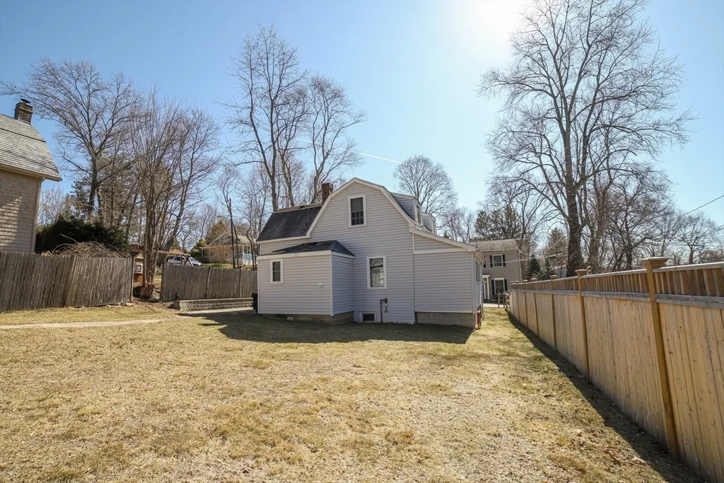 Photo of 27 Riverside Ave