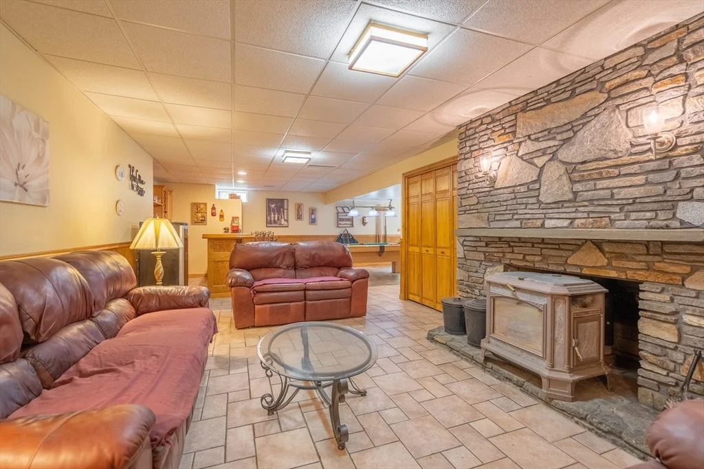 Photo of 25 Grandview Dr
