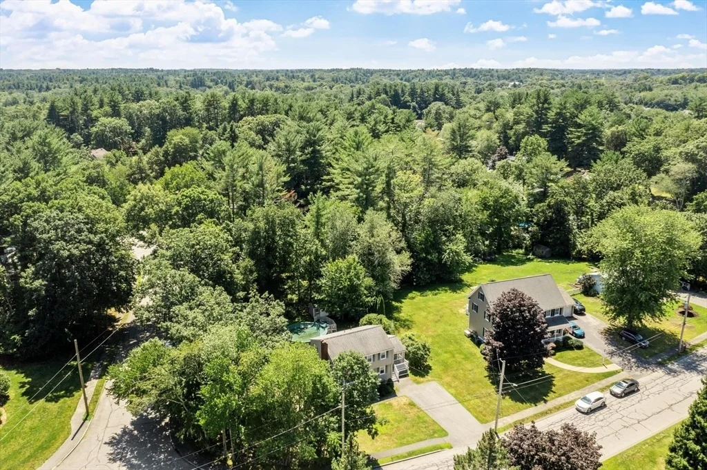 Photo of 7 Susan Dr