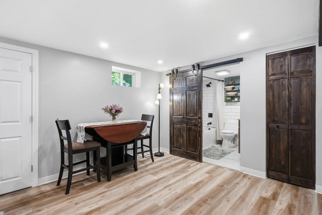 Photo of 2 Fairmeadow Rd