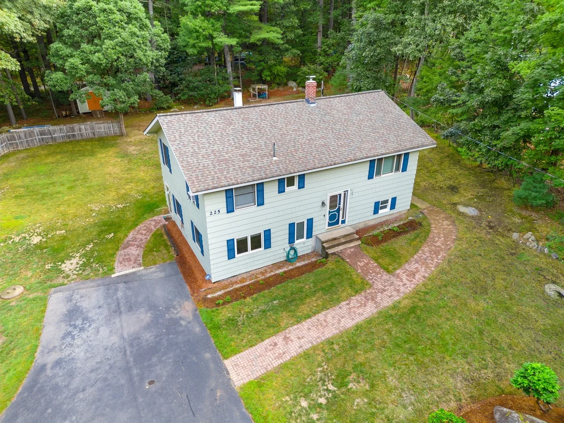 Photo of 225 Taylor Rd