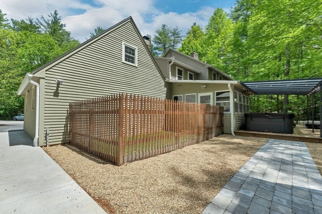 Photo of 20 Fox Den Road