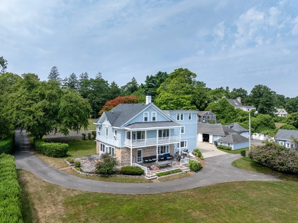 Photo of 272 Delano Rd