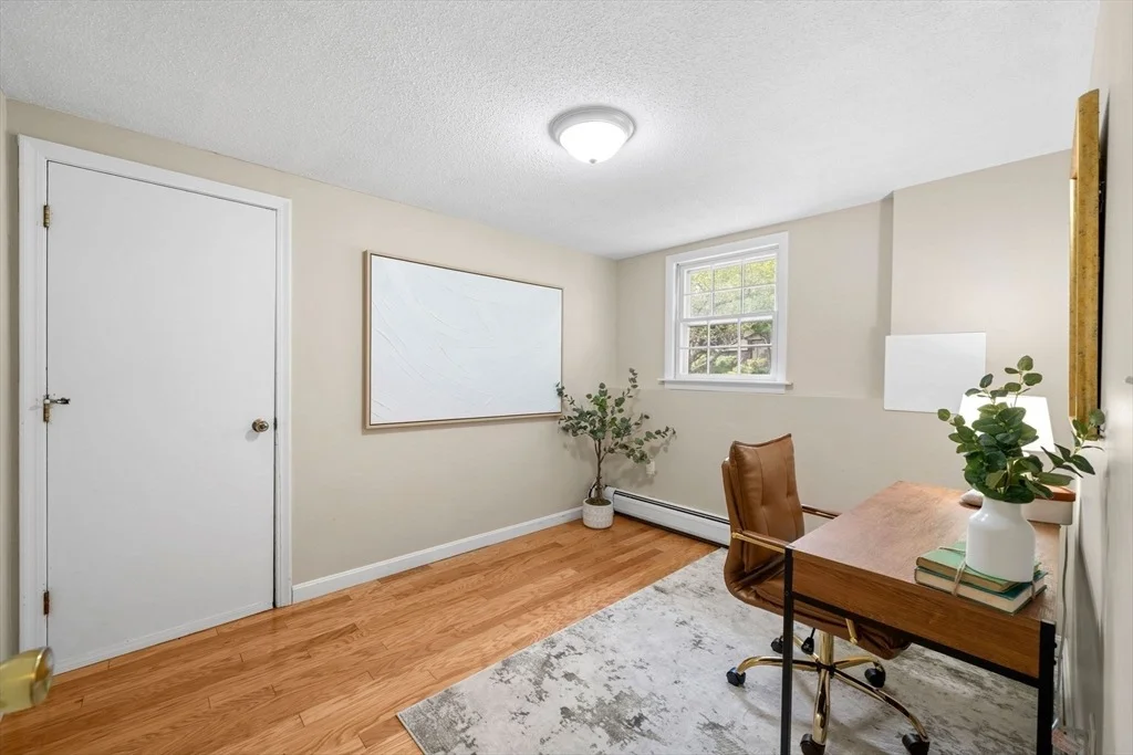 Photo of 21 Freeport Dr