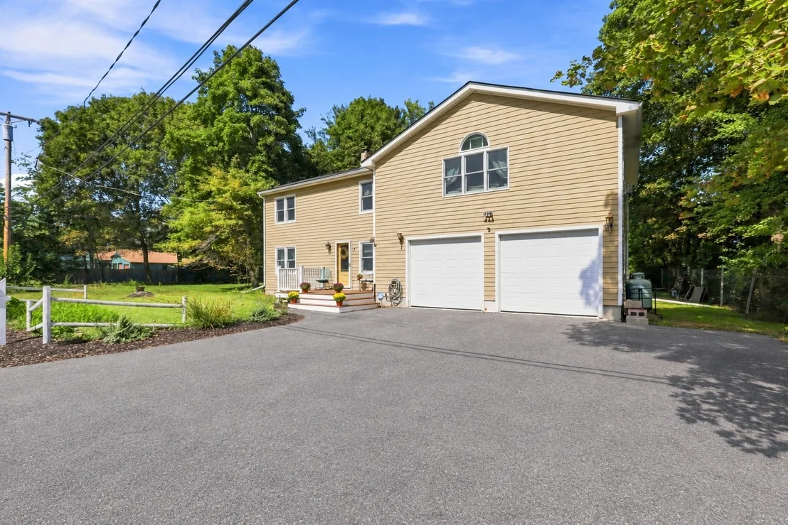 Photo of 7 Chute Rd