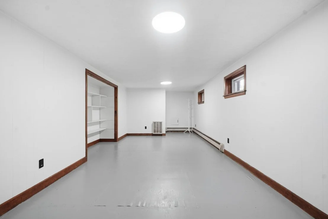 Photo of 32 Dividence Rd