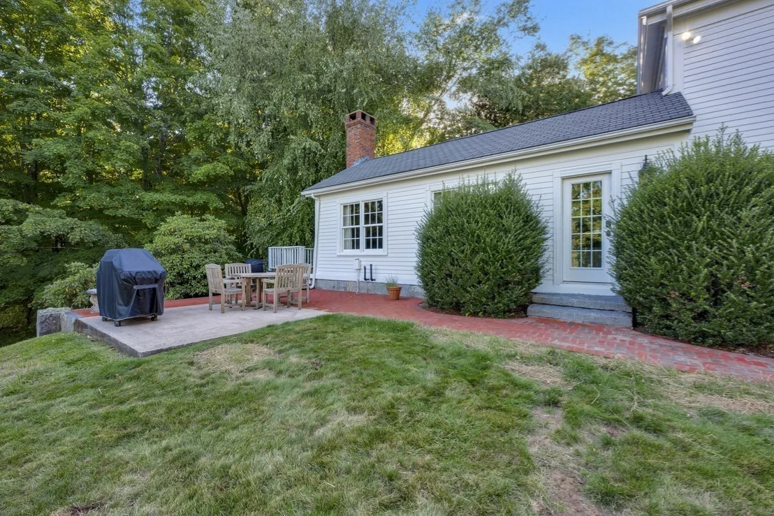 Photo of 304 Warren Rd