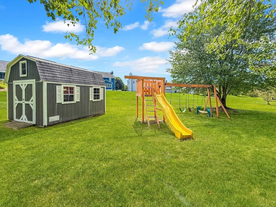 Photo of 5 Swan Cir