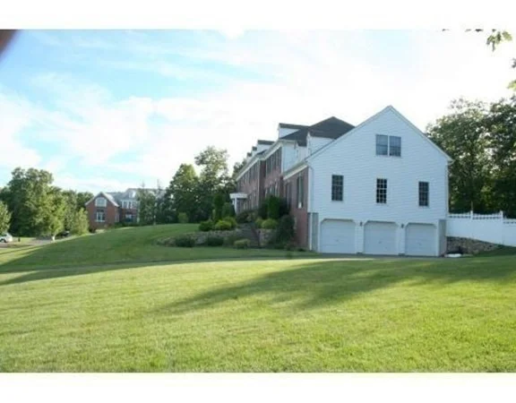 Photo of 6 Everett Circle