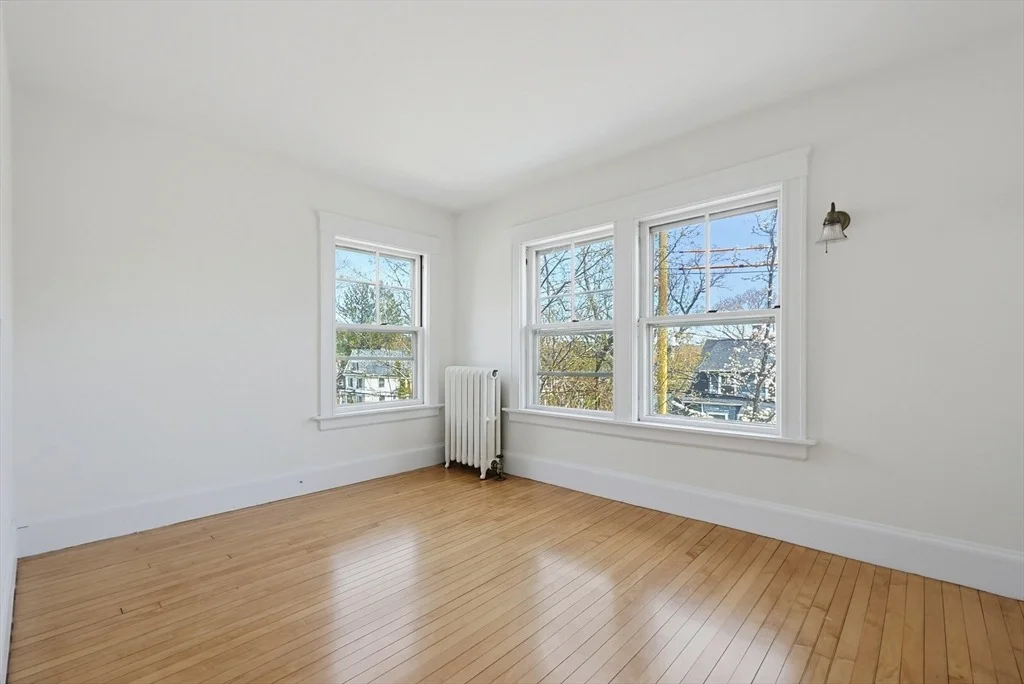 Photo of 92 Dennison Ave