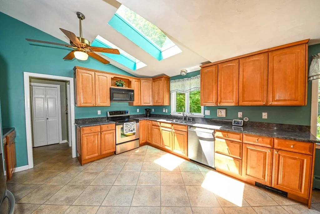 Photo of 311 Pine St (Stonewood Lane)