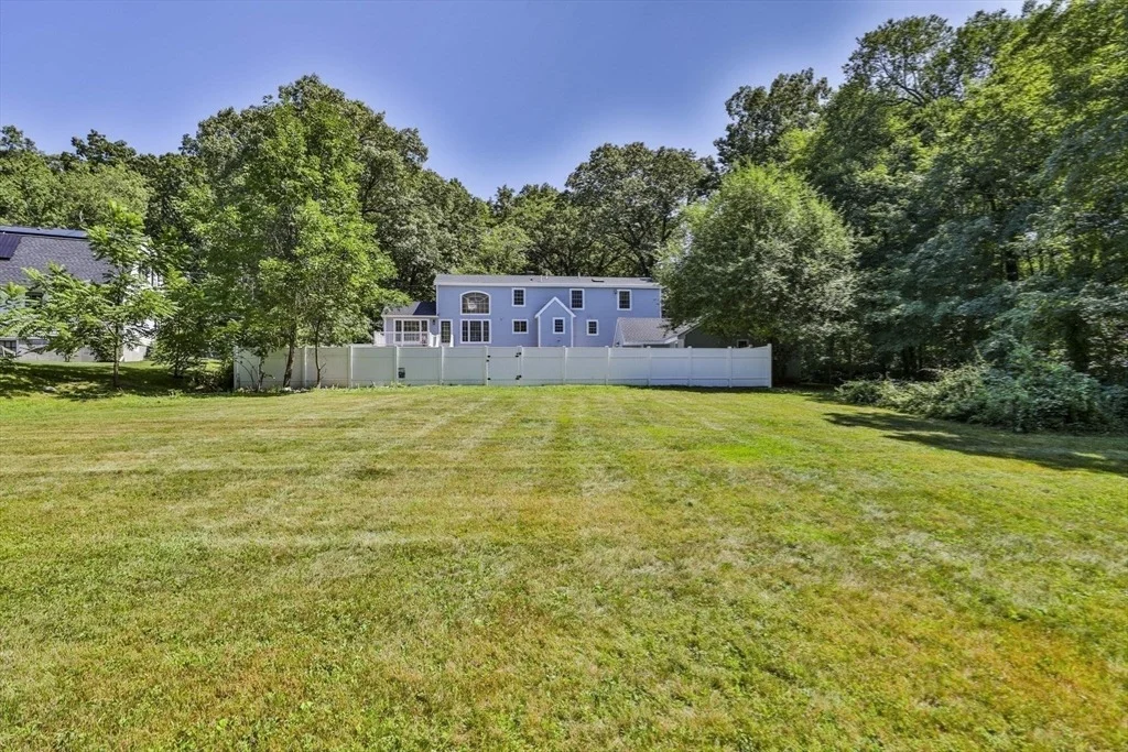 Photo of 576 Grove St
