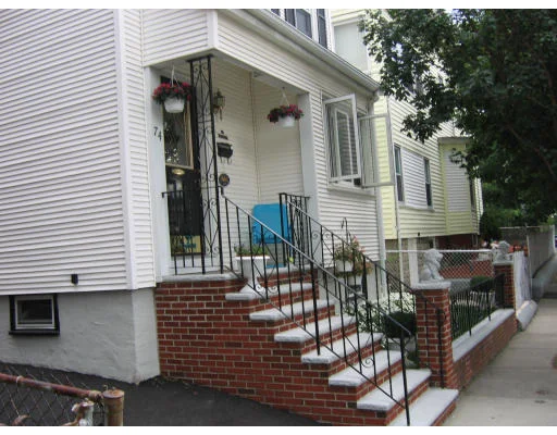 Photo of 74 Rush St