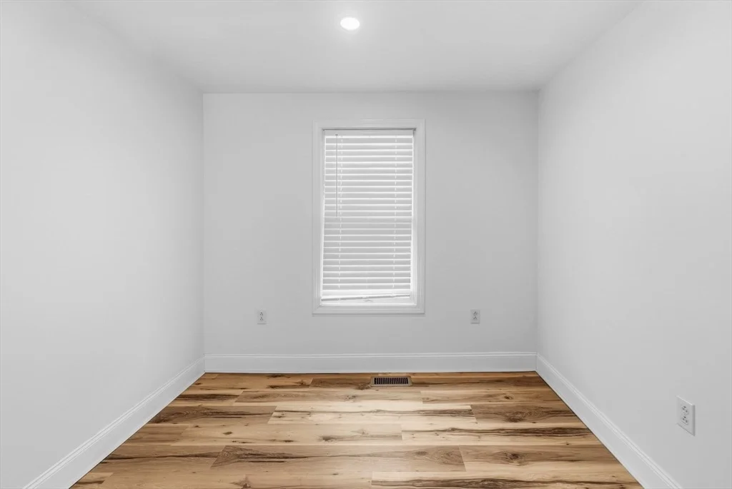 Photo of 8 Cottage St