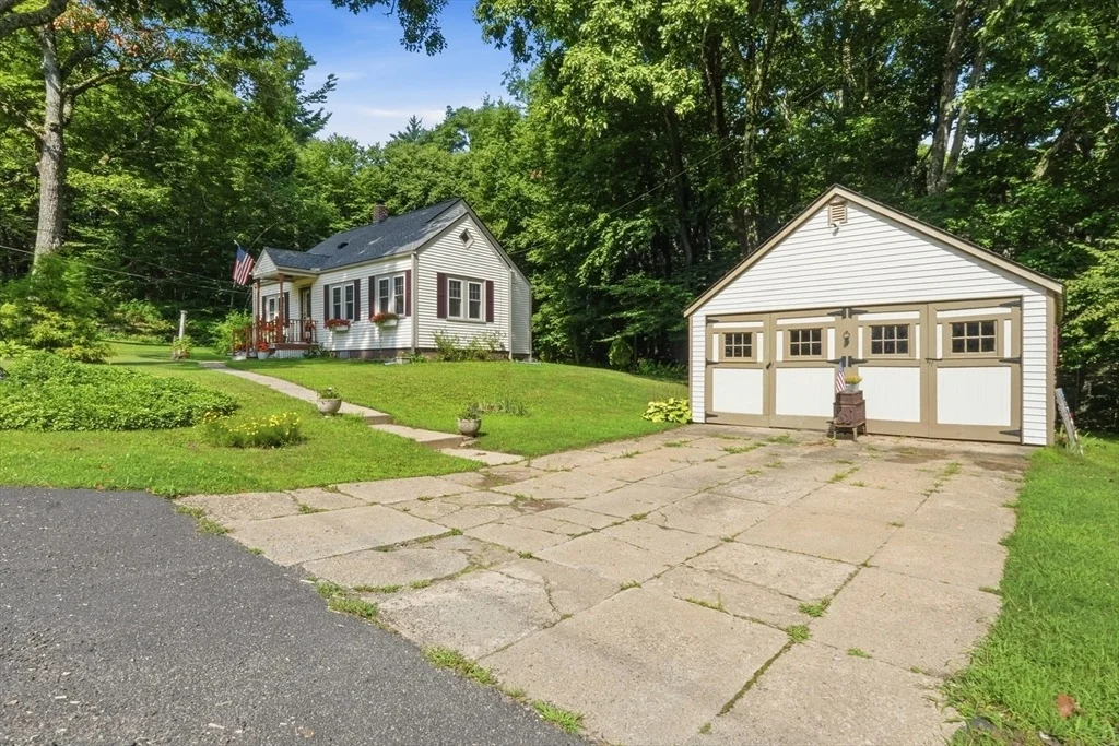 Photo of 43 Birches Rd
