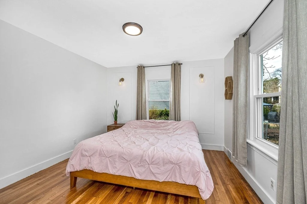 Photo of 71 Pond St
