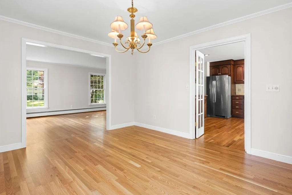 Photo of 10 Parsonage Ln