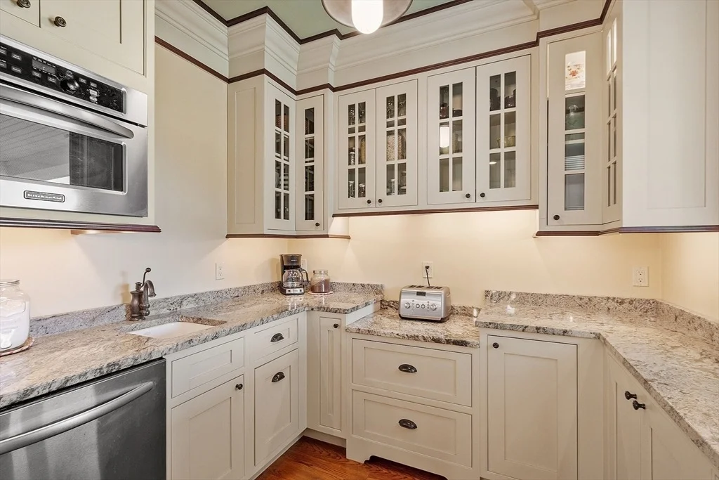 Photo of 9 Sequoia Dr