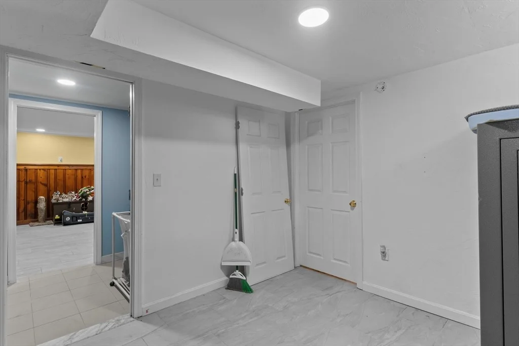 Photo of 10 Wesley Dr