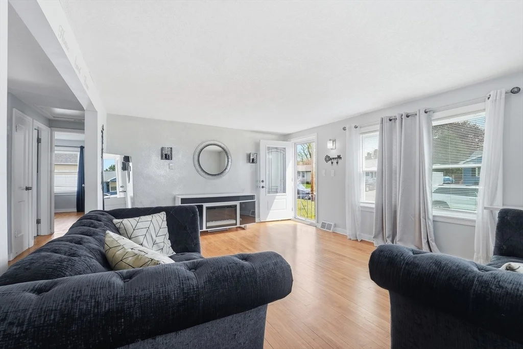 Photo of 54 Shaw Park Ave
