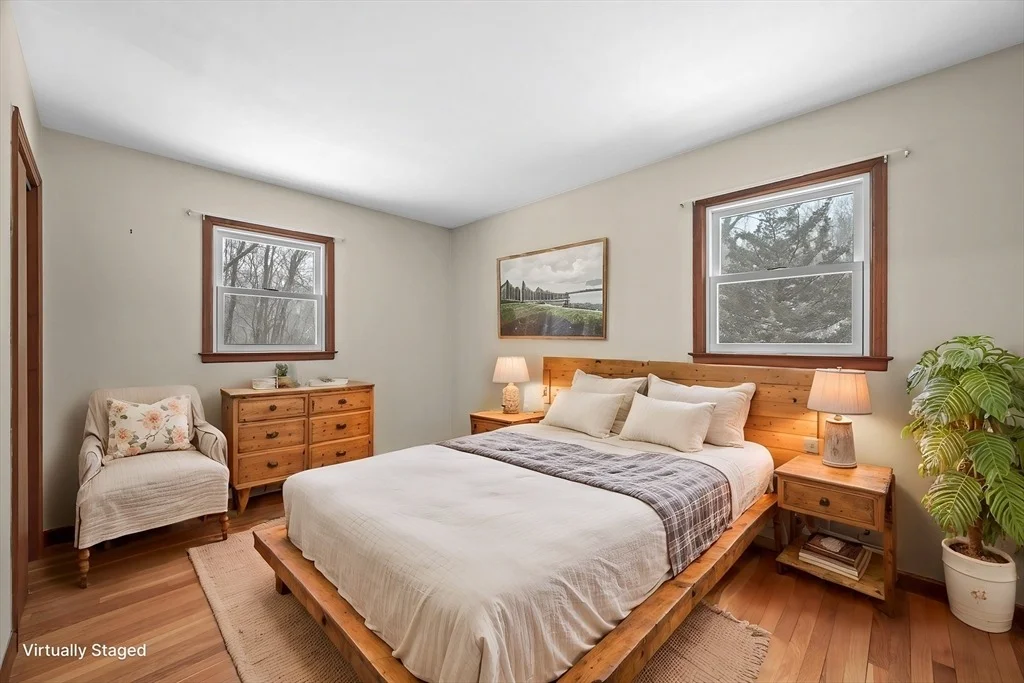Photo of 90 Topsfield Rd