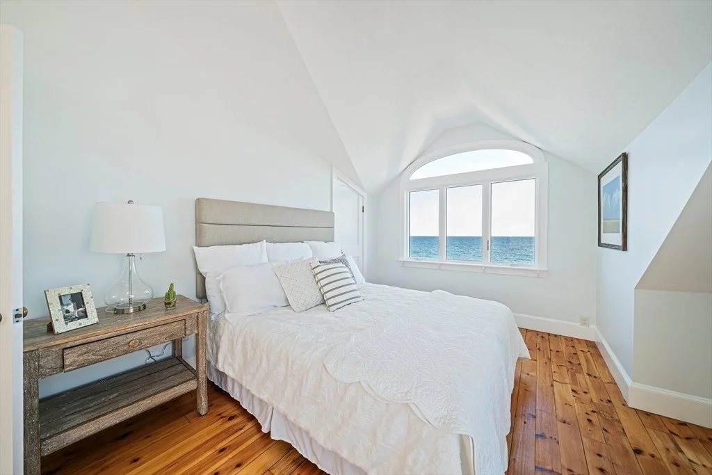 Photo of 556 Ocean Street