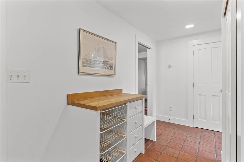 Photo of 423 Cambridge Tpke