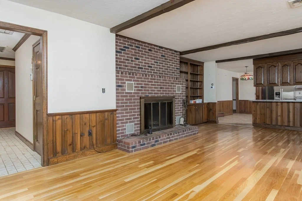 Photo of 21 Saddle Ln