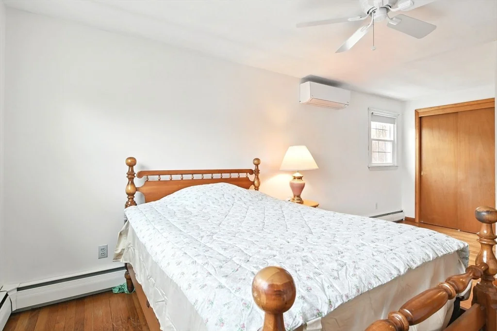 Photo of 48 Longwood Dr