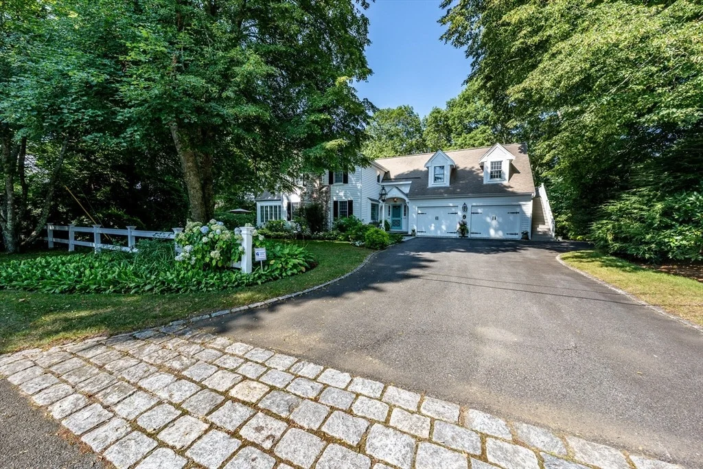 Photo of 15 Long Pond Cir