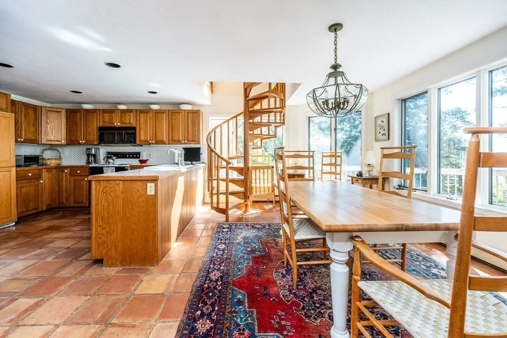 Photo of 498 Elliott Road