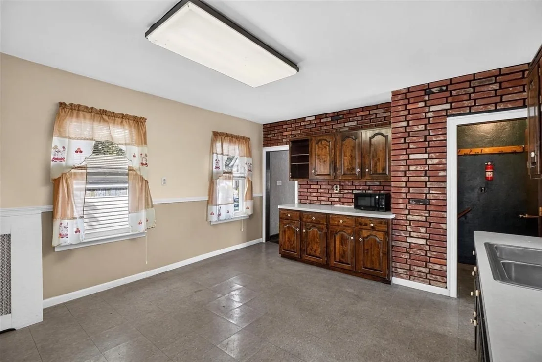 Photo of 35 Lorraine St
