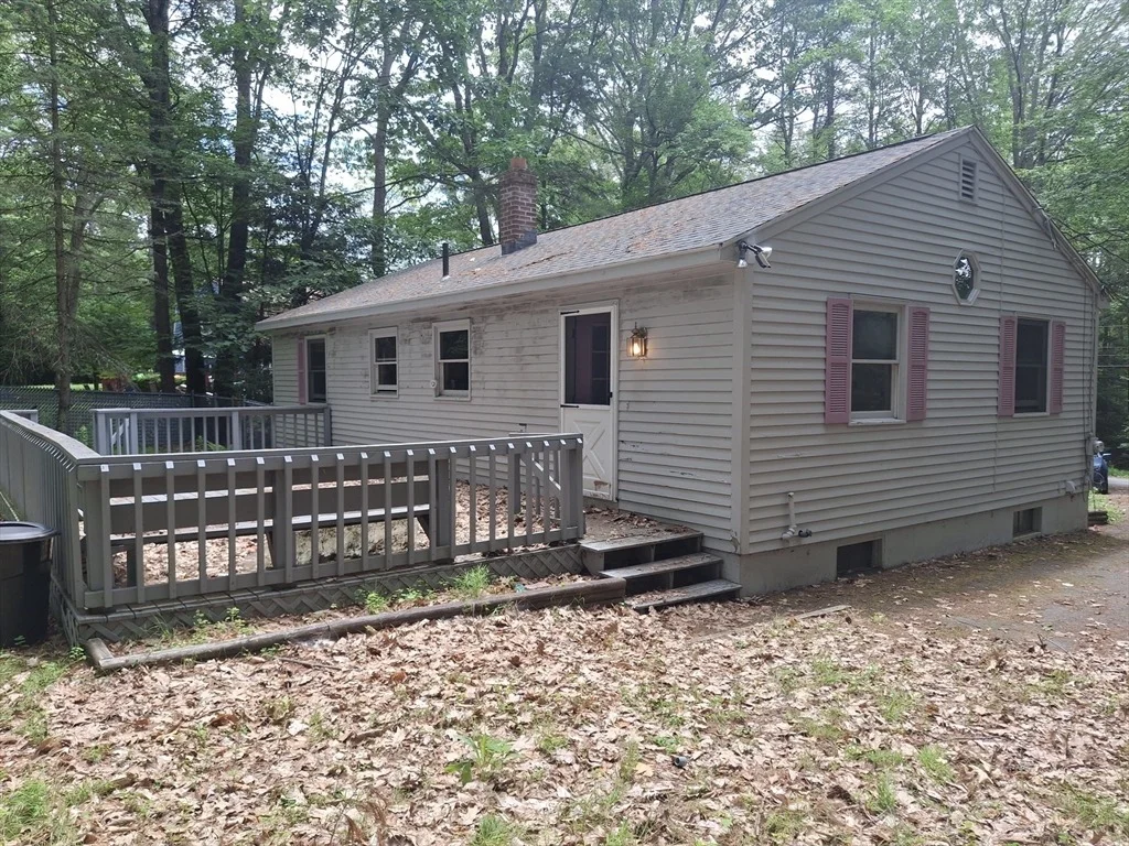 Photo of 8 Laurel Dr