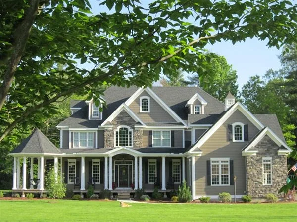 Photo of 8 Bayberry Ln