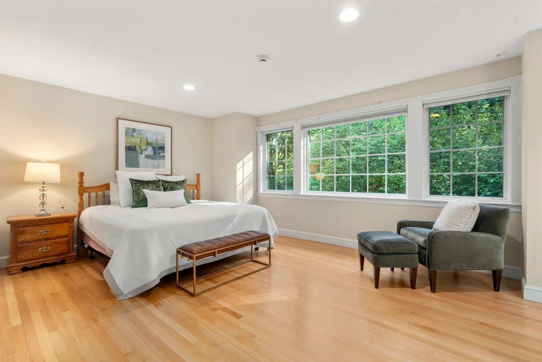 Photo of 24 Davis Rd