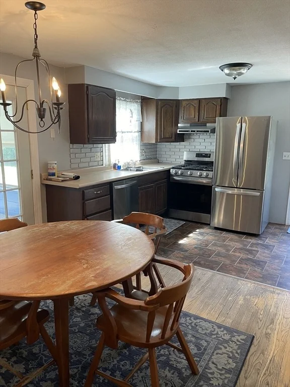 Photo of 488 Shaker Rd