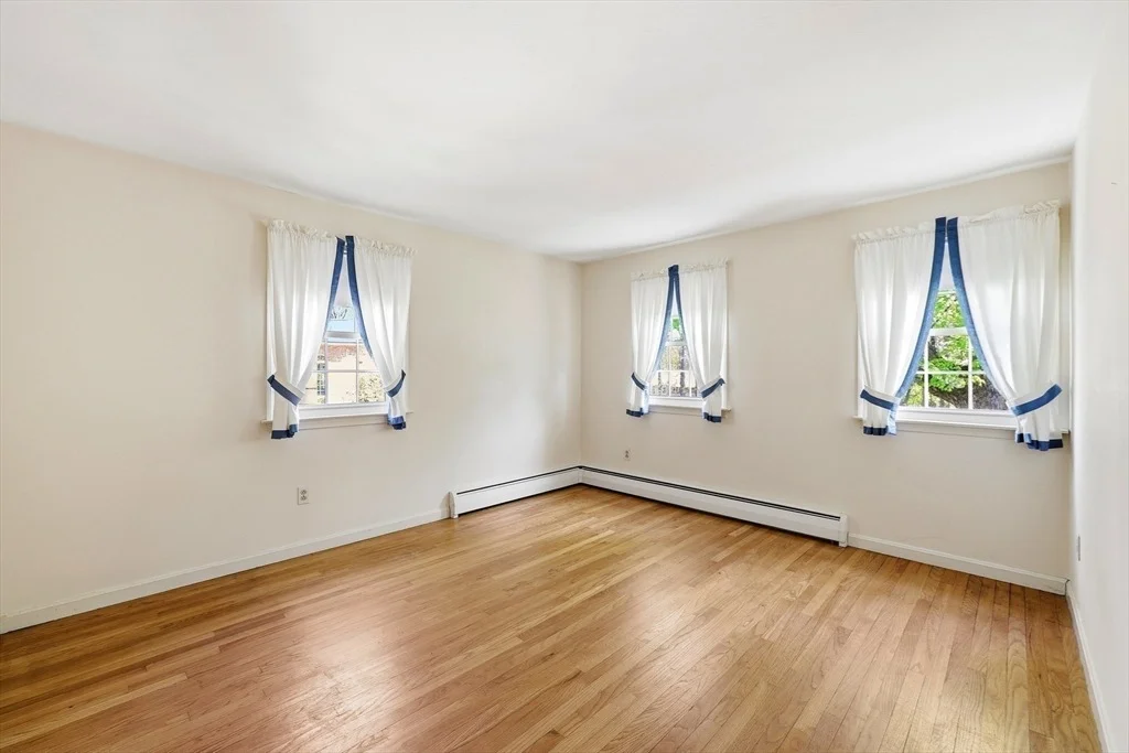 Photo of 291 Forest Glen