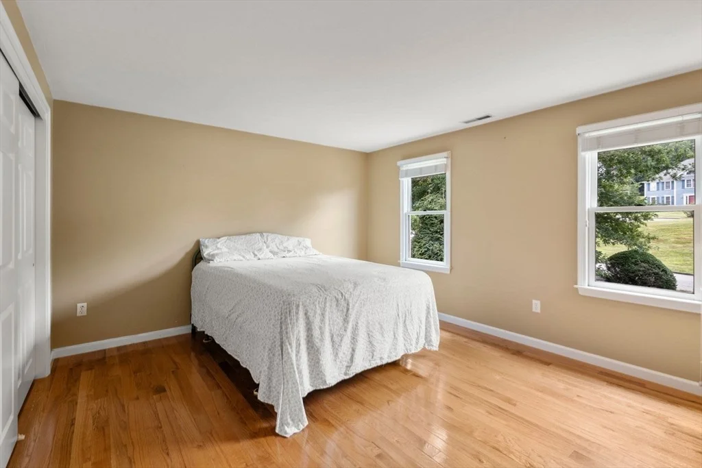 Photo of 8 Piccadilly Way