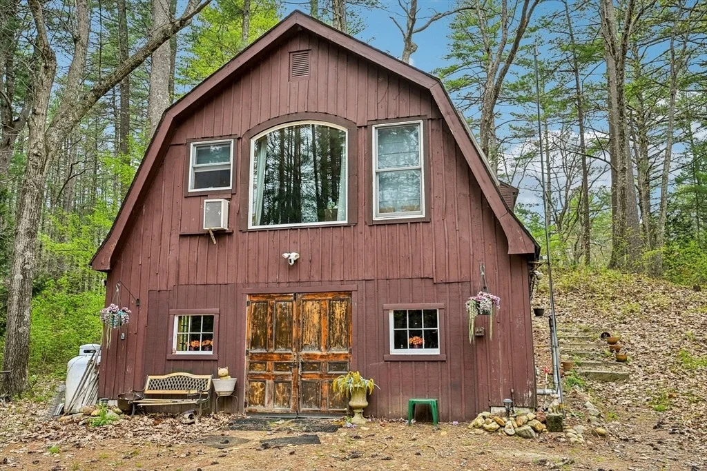 Photo of 157 Robinson Rd