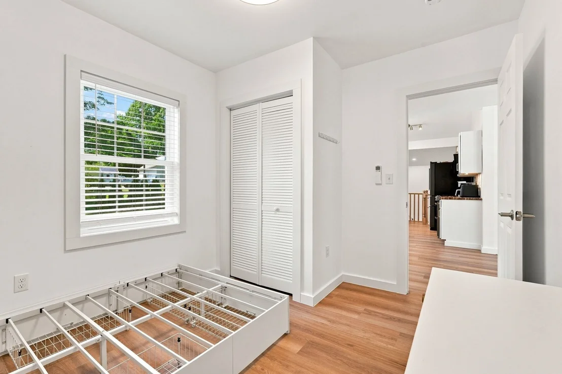 Photo of 204 River Dr
