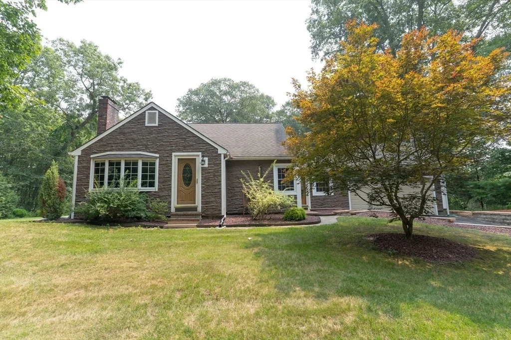Photo of 42 Oxbow Rd