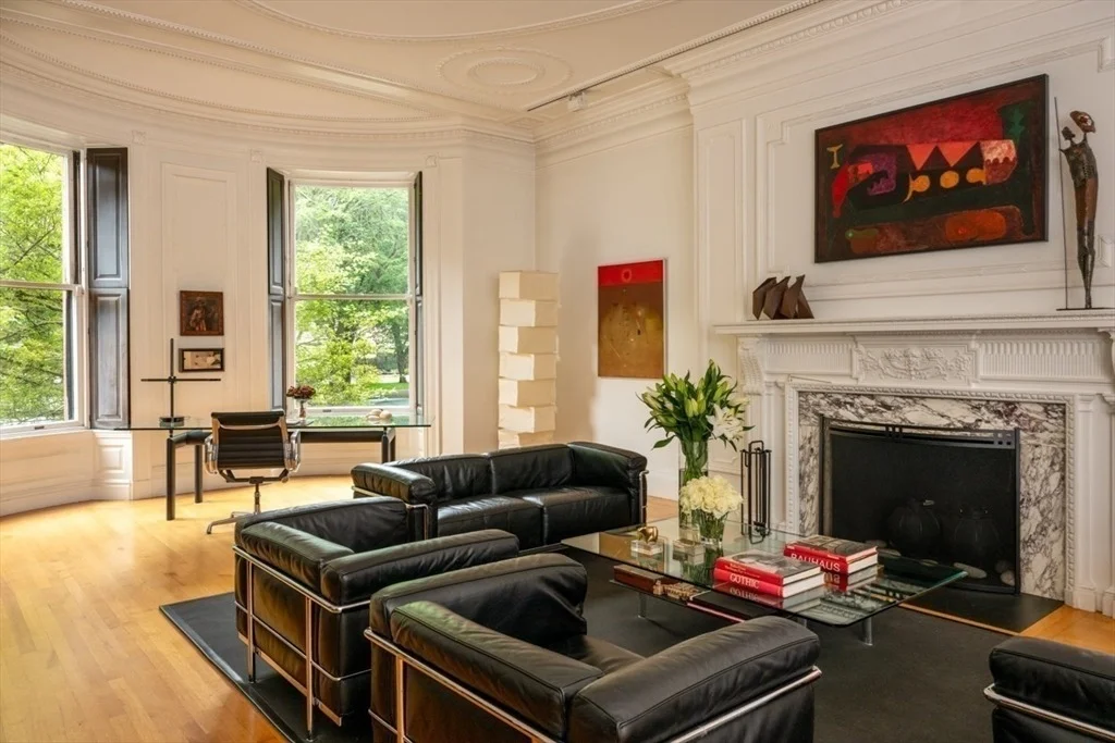 Photo of Unit B at 175 Commonwealth Avenue