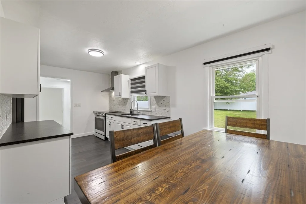 Photo of 376 Hermitage Dr