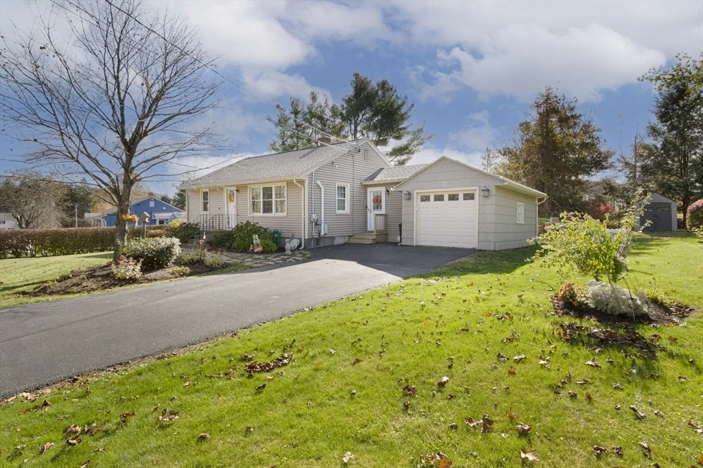 Photo of 9 Orchard Dr