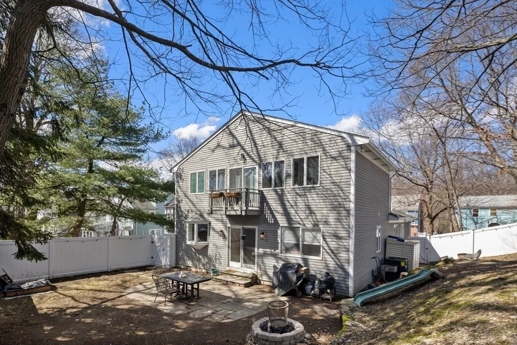 Photo of 25 Clearwater Rd