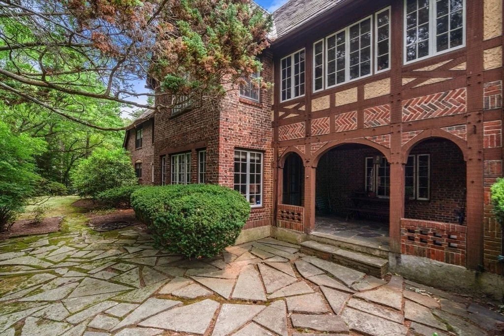 Photo of 25 Hillside Rd