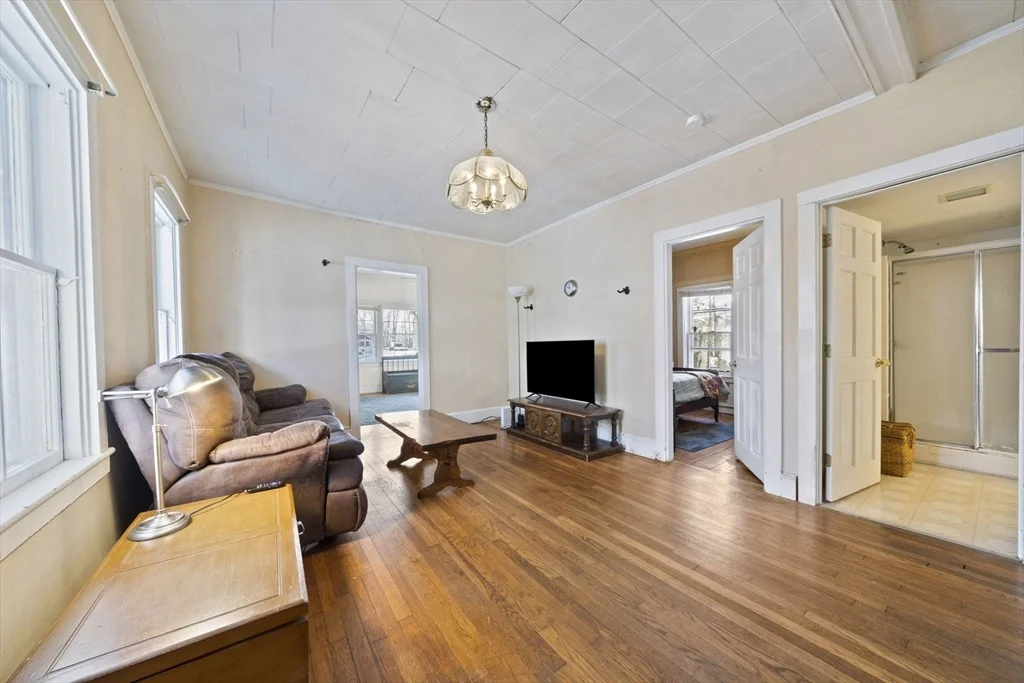 Photo of 535 Webster Street