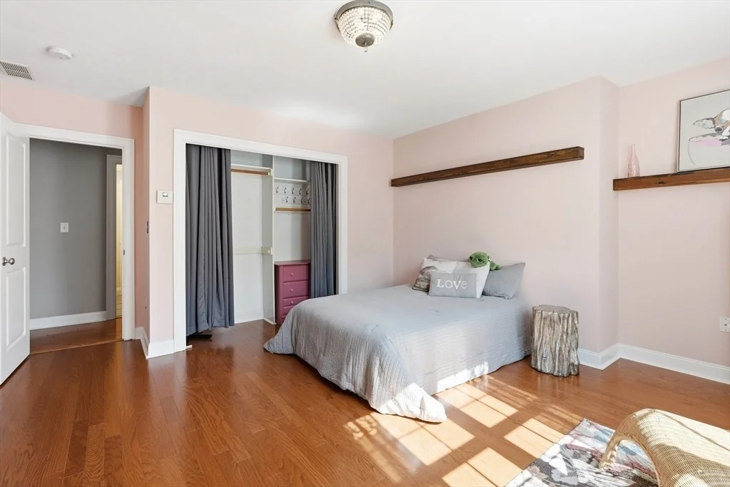 Photo of 11 Fellowship Cir