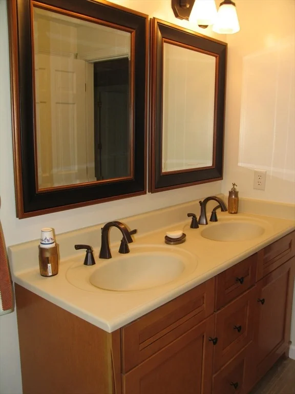 Photo of 5 Dana Cir